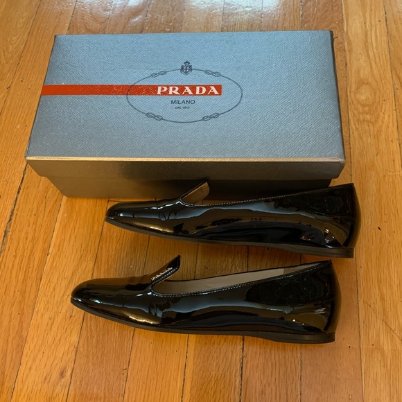 Prada black patent leather flat loafers size 38.5 - Picture 6 of 12